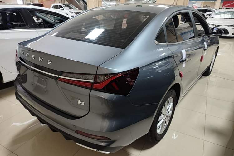Used Roewe i5 2023 1.5L CVT Luxury Edition Rear Right 45 Deg