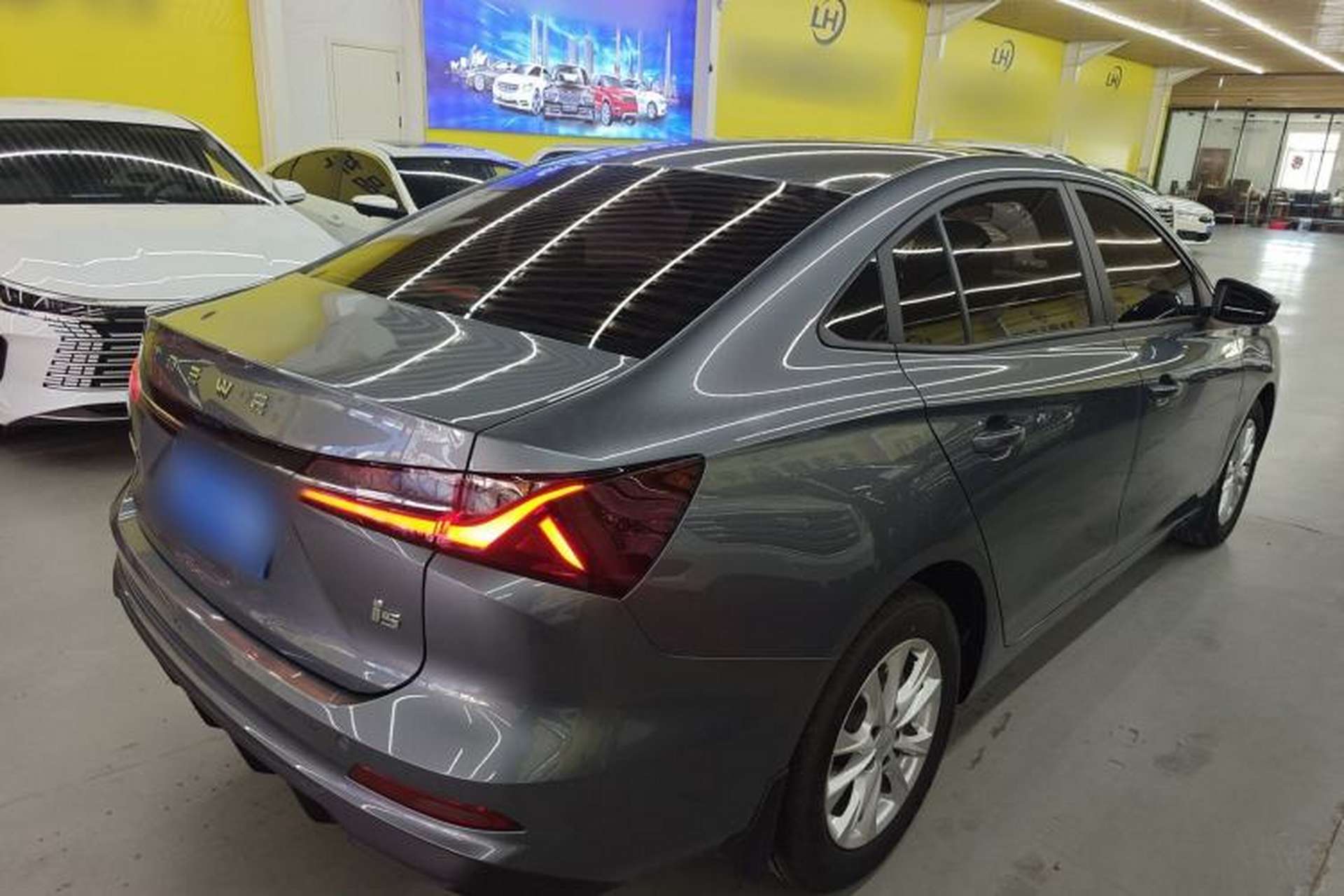 Used Roewe i5 2023 1.5L Manual Comfort Edition Rear Right 45 Deg