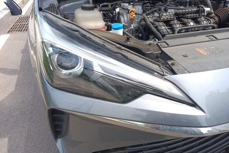 Used Roewe i5 2023 1.5L CVT Luxury Edition Right Front Headlight