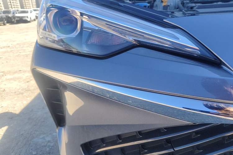 Used Roewe i5 2023 1.5L Manual Comfort Edition Right Front Headlight