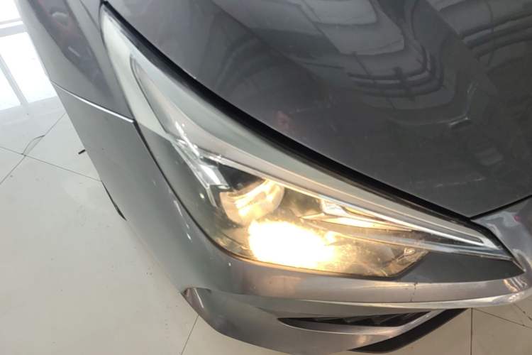 Used Roewe i5 2023 1.5L CVT Luxury Edition Right Front Headlight