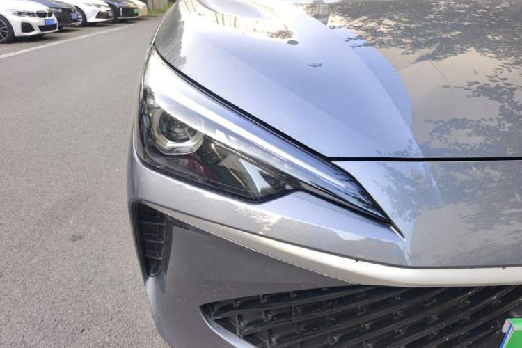 Used Roewe i5 2023 1.5L Manual Comfort Edition Right Front Headlight