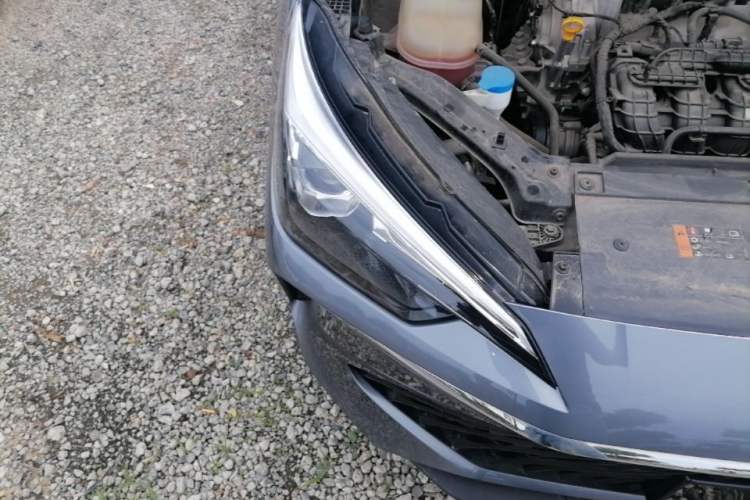 Used Roewe i5 2023 1.5L Manual Comfort Edition Right Front Headlight