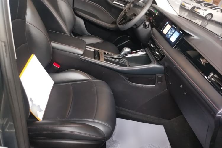 Used Roewe i5 2023 1.5L CVT Luxury Edition Right Front Seat