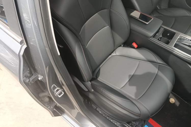 Used Roewe i5 2023 1.5L CVT Luxury Edition Right Front Seat