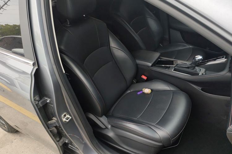 Used Roewe i5 2023 1.5L CVT Luxury Edition Right Front Seat