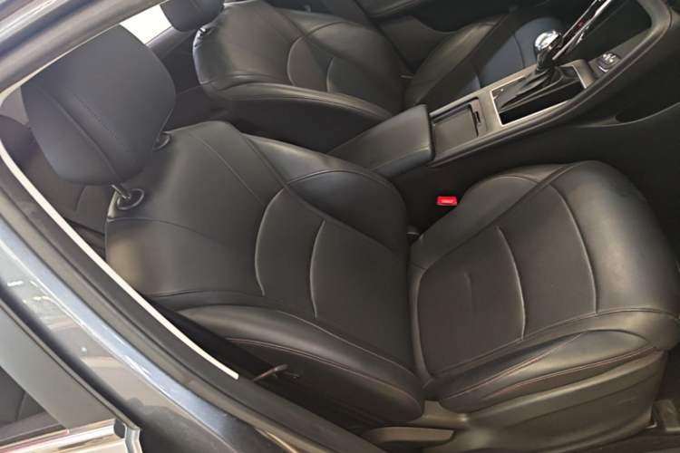 Used Roewe i5 2023 1.5L CVT Luxury Edition Right Front Seat