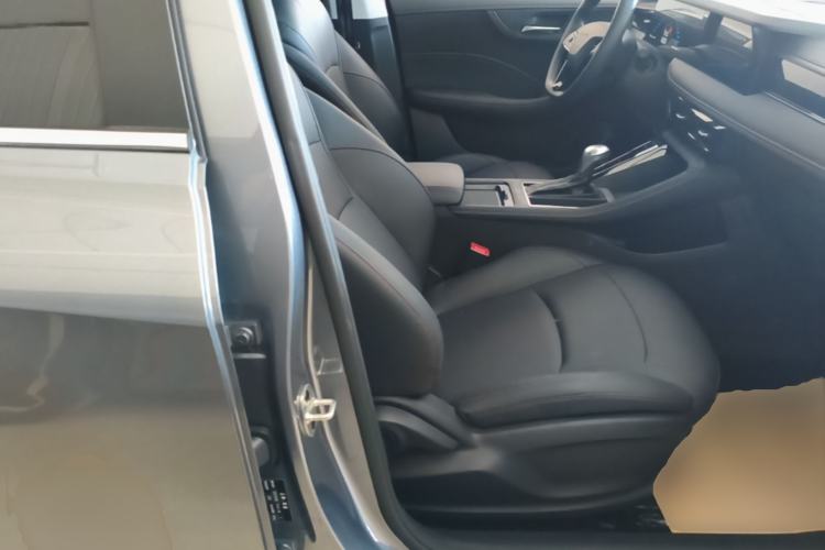Used Roewe i5 2023 1.5L CVT Luxury Edition Right Front Seat