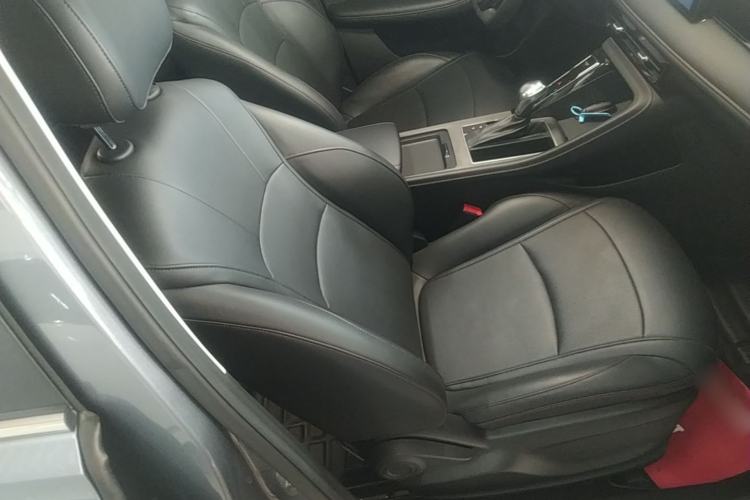 Used Roewe i5 2023 1.5L CVT Luxury Edition Right Front Seat