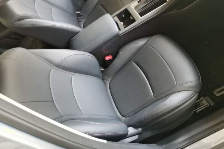 Used Roewe i5 2023 1.5L CVT Luxury Edition Right Front Seat