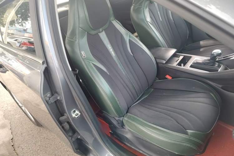 Used Roewe i5 2023 1.5L CVT Luxury Edition Right Front Seat