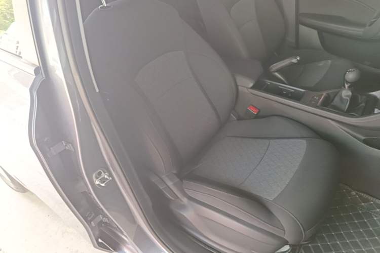 Used Roewe i5 2023 1.5L Manual Comfort Edition Right Front Seat
