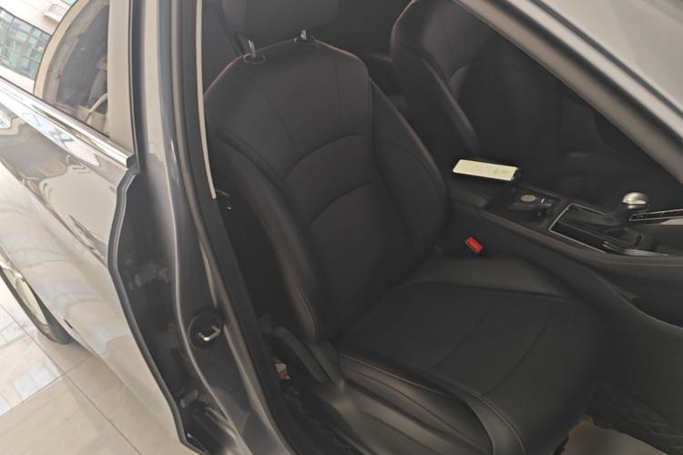 Used Roewe i5 2023 1.5L CVT Luxury Edition Right Front Seat