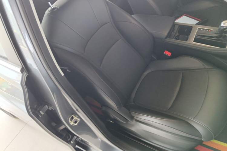 Used Roewe i5 2023 1.5L CVT Luxury Edition Right Front Seat