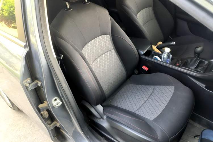 Used Roewe i5 2023 1.5L Manual Comfort Edition Right Front Seat