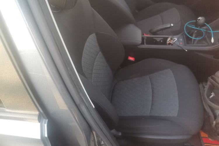 Used Roewe i5 2023 1.5L Manual Comfort Edition Right Front Seat