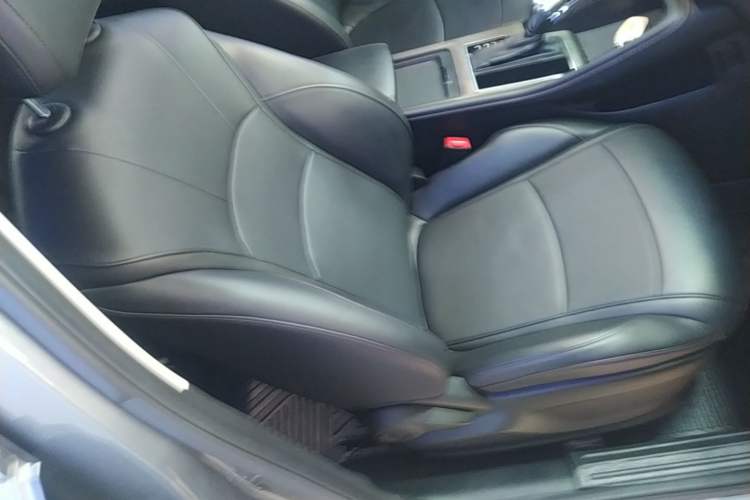Used Roewe i5 2023 1.5L CVT Luxury Edition Right Front Seat