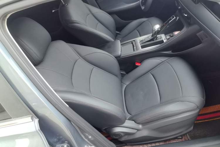 Used Roewe i5 2023 1.5L CVT Luxury Edition Right Front Seat