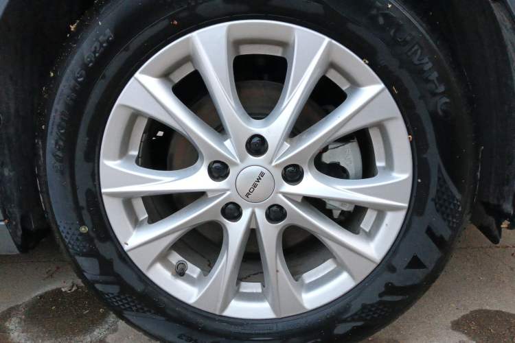 Used Roewe i5 2023 1.5L Manual Comfort Edition Right Front Wheel Hub
