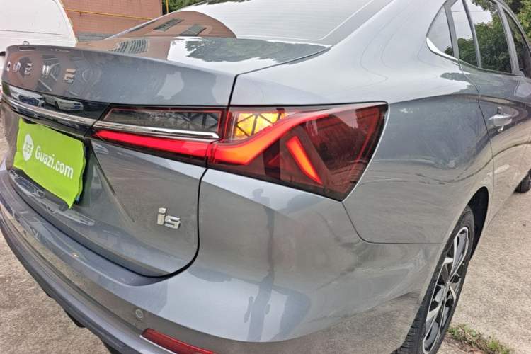 Used Roewe i5 2023 1.5L CVT Luxury Edition Right Rear Taillight