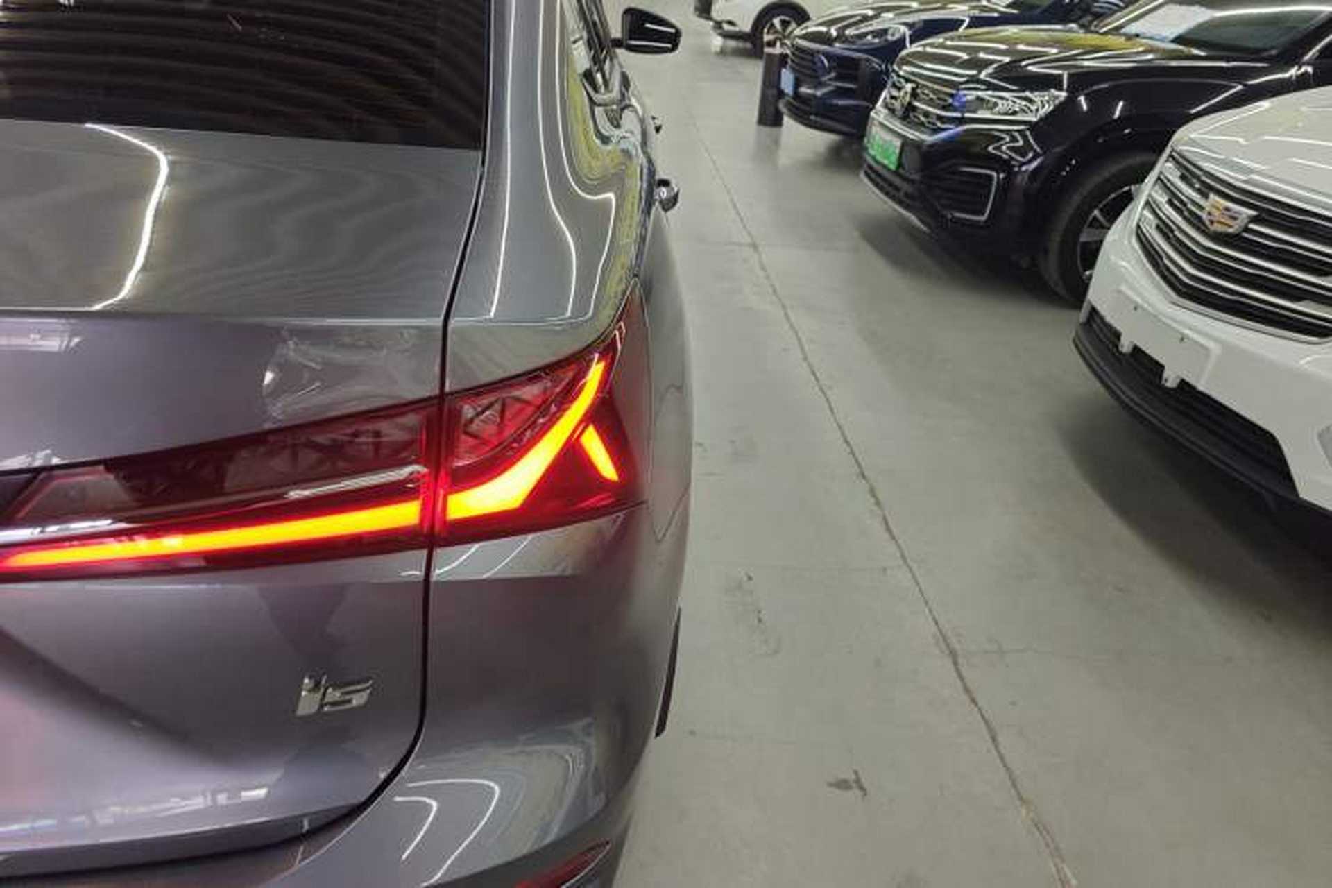 Used Roewe i5 2023 1.5L Manual Comfort Edition Right Rear Taillight