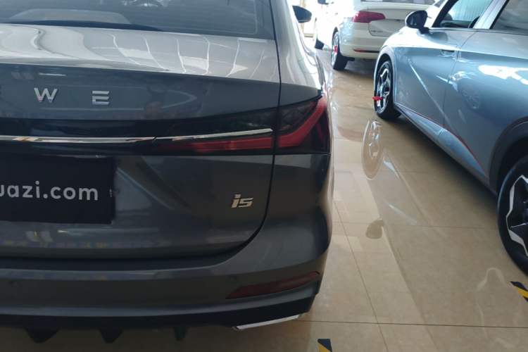 Used Roewe i5 2023 1.5L CVT Luxury Edition Right Rear Taillight