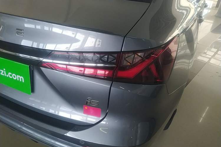 Used Roewe i5 2023 1.5L CVT Luxury Edition Right Rear Taillight