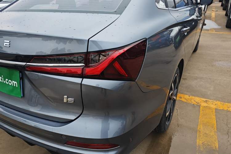 Used Roewe i5 2023 1.5L CVT Luxury Edition Right Rear Taillight