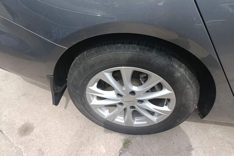 Used Roewe i5 2023 1.5L CVT Luxury Edition Right Rear Wheel Hub