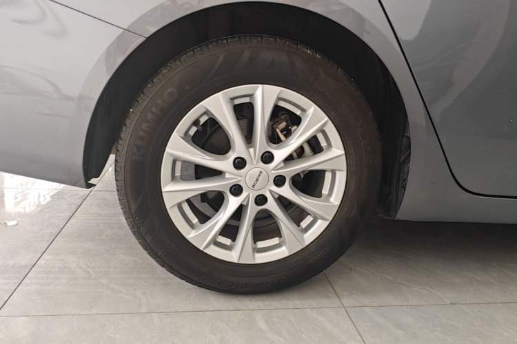 Used Roewe i5 2023 1.5L CVT Luxury Edition Right Rear Wheel Hub