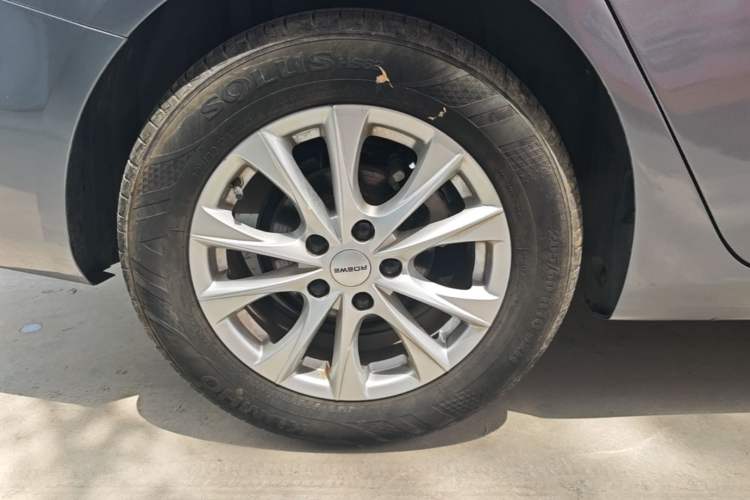 Used Roewe i5 2023 1.5L Manual Comfort Edition Right Rear Wheel Hub