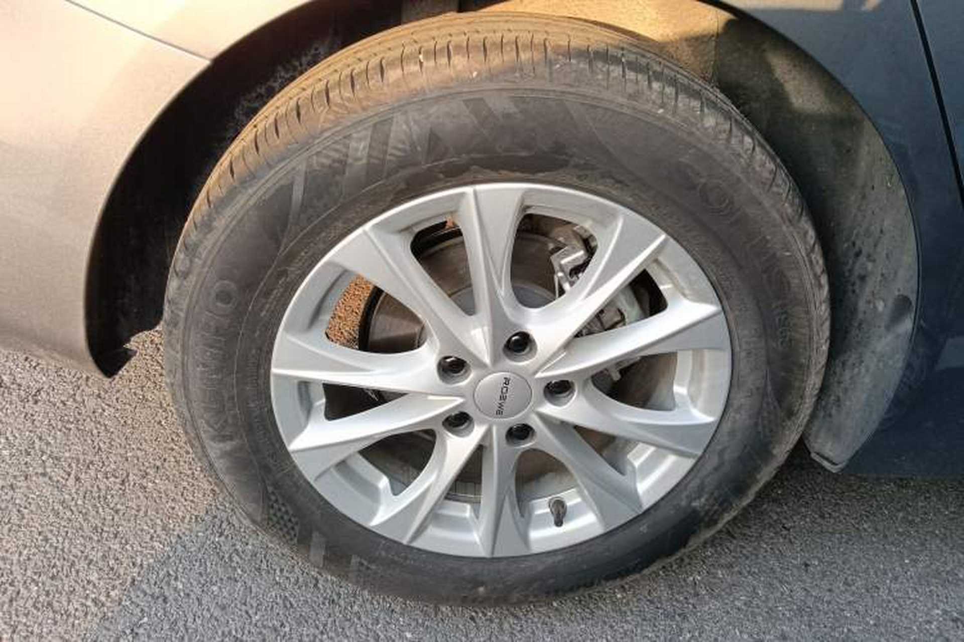 Used Roewe i5 2023 1.5L CVT Luxury Edition Right Rear Wheel Hub