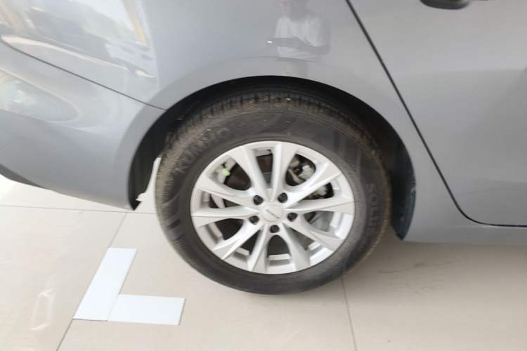 Used Roewe i5 2023 1.5L CVT Luxury Edition Right Rear Wheel Hub