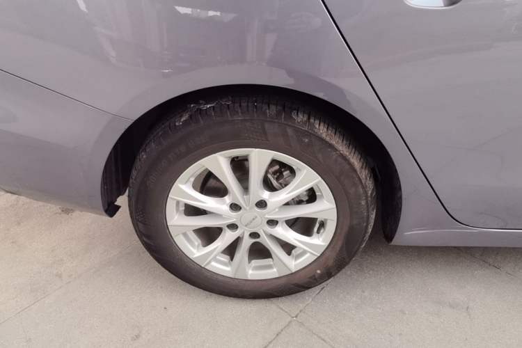 Used Roewe i5 2023 1.5L CVT Luxury Edition Right Rear Wheel Hub