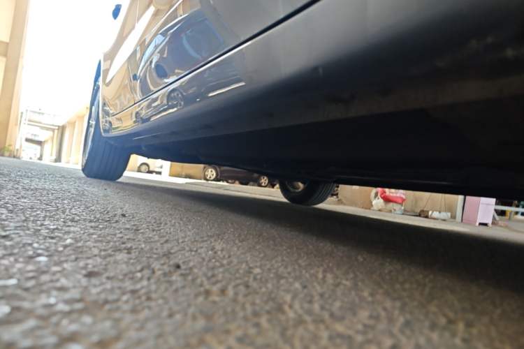 Used Roewe i5 2023 1.5L CVT Luxury Edition Right Side Sill