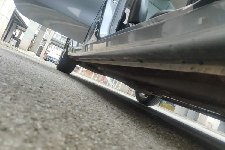 Used Roewe i5 2023 1.5L CVT Luxury Edition Right Side Sill