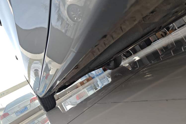 Used Roewe i5 2023 1.5L CVT Luxury Edition Right Side Sill