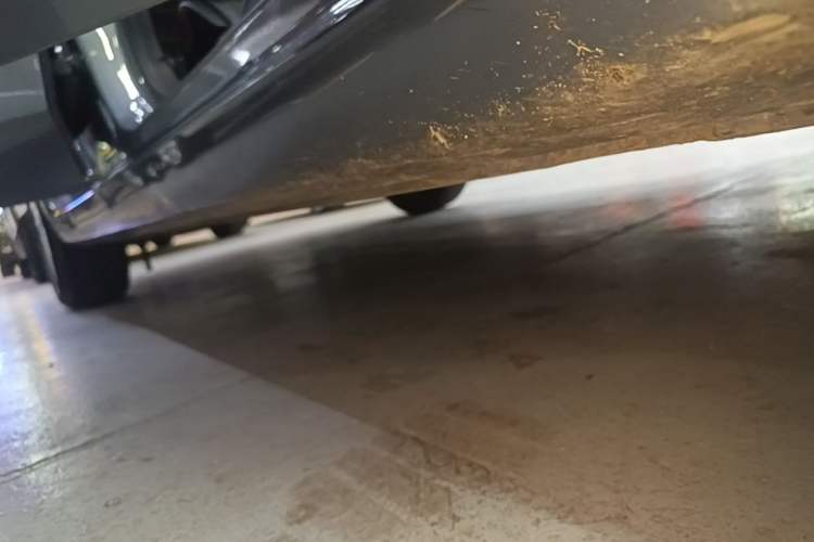 Used Roewe i5 2023 1.5L Manual Comfort Edition Right Side Sill