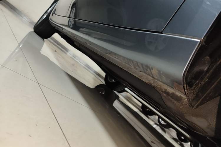 Used Roewe i5 2023 1.5L CVT Luxury Edition Right Side Sill