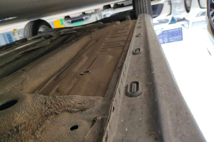Used Roewe i5 2023 1.5L CVT Luxury Edition Right Side Sill