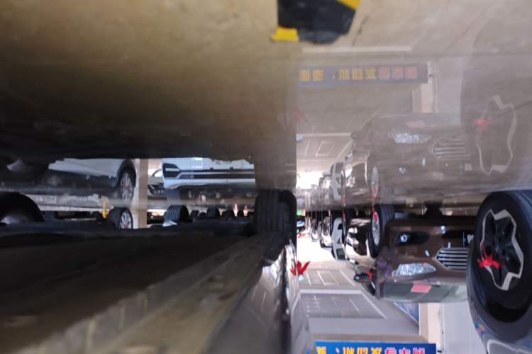 Used Roewe i5 2023 1.5L CVT Luxury Edition Right Side Sill