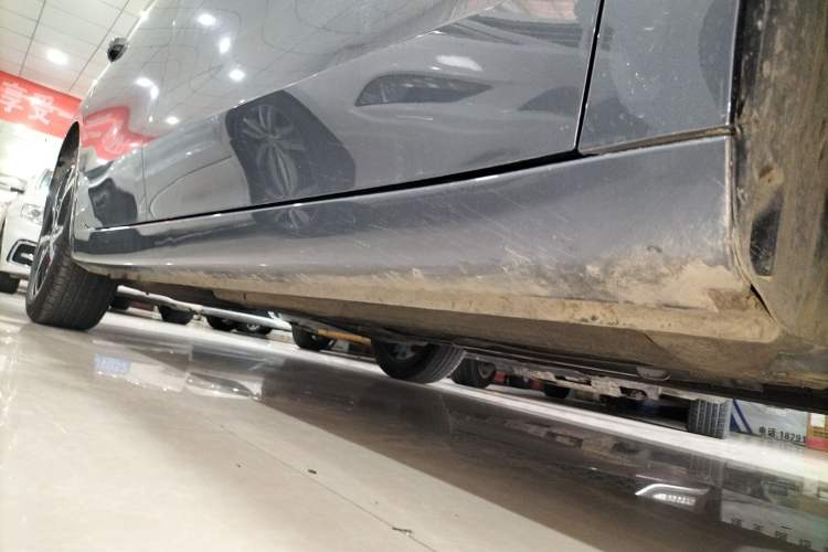 Used Roewe i5 2023 1.5L CVT Luxury Edition Right Side Sill