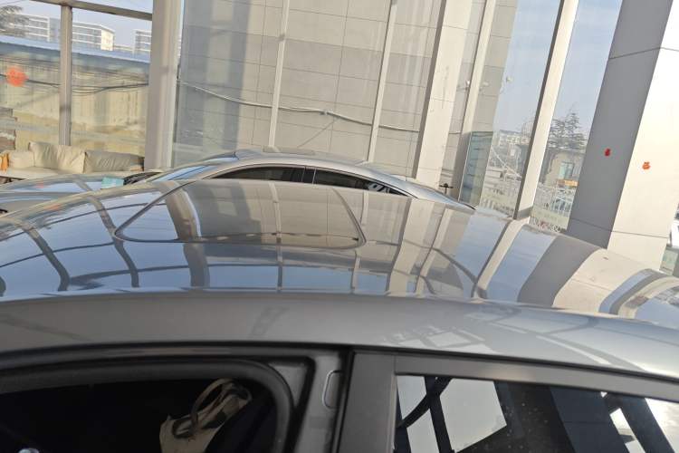 Used Roewe i5 2023 1.5L CVT Luxury Edition Roof