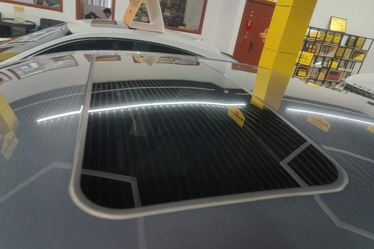 Used Roewe i5 2023 1.5L CVT Luxury Edition Roof
