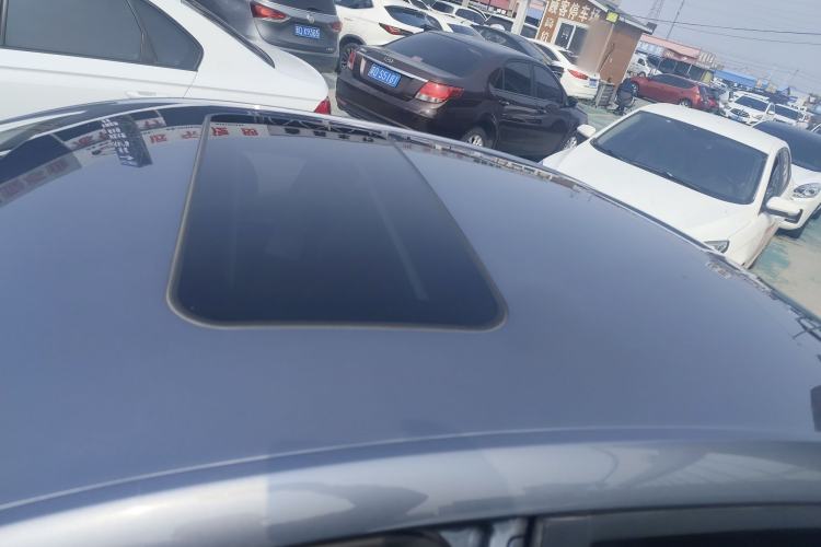 Used Roewe i5 2023 1.5L CVT Luxury Edition Roof