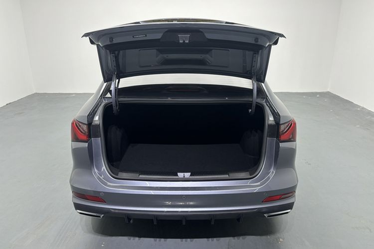 Used Roewe i5 2023 1.5L CVT Luxury Edition Trunk