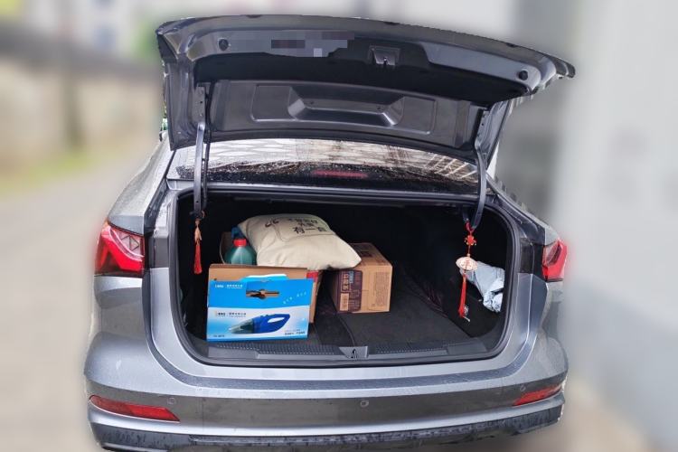 Used Roewe i5 2023 1.5L Manual Comfort Edition Trunk