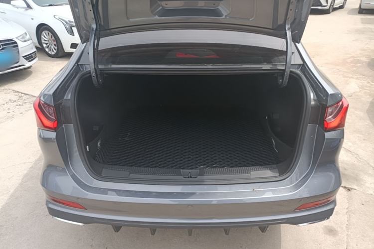 Used Roewe i5 2023 1.5L CVT Luxury Edition Trunk