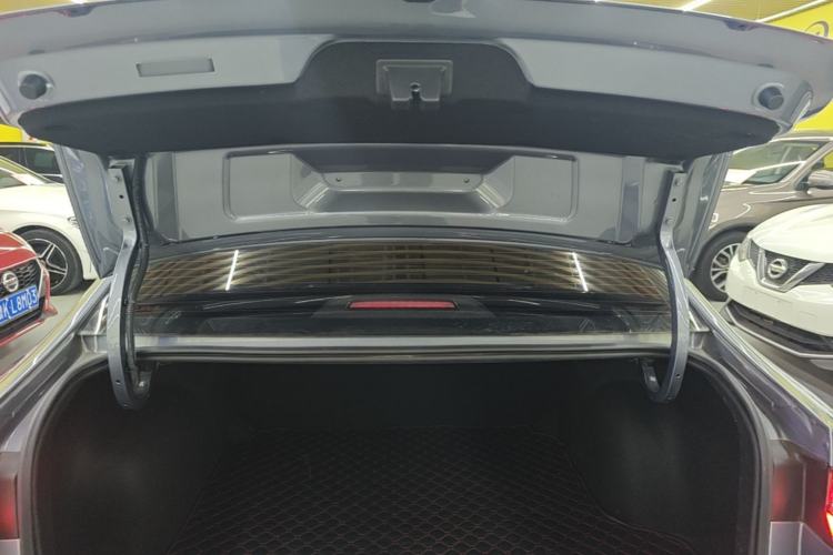 Used Roewe i5 2023 1.5L Manual Comfort Edition Trunk