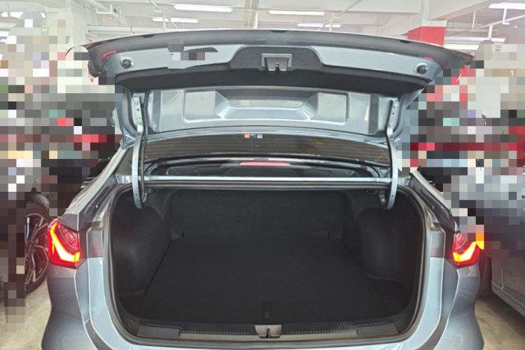 Used Roewe i5 2023 1.5L CVT Luxury Edition Trunk